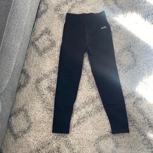 Black athletic leggings